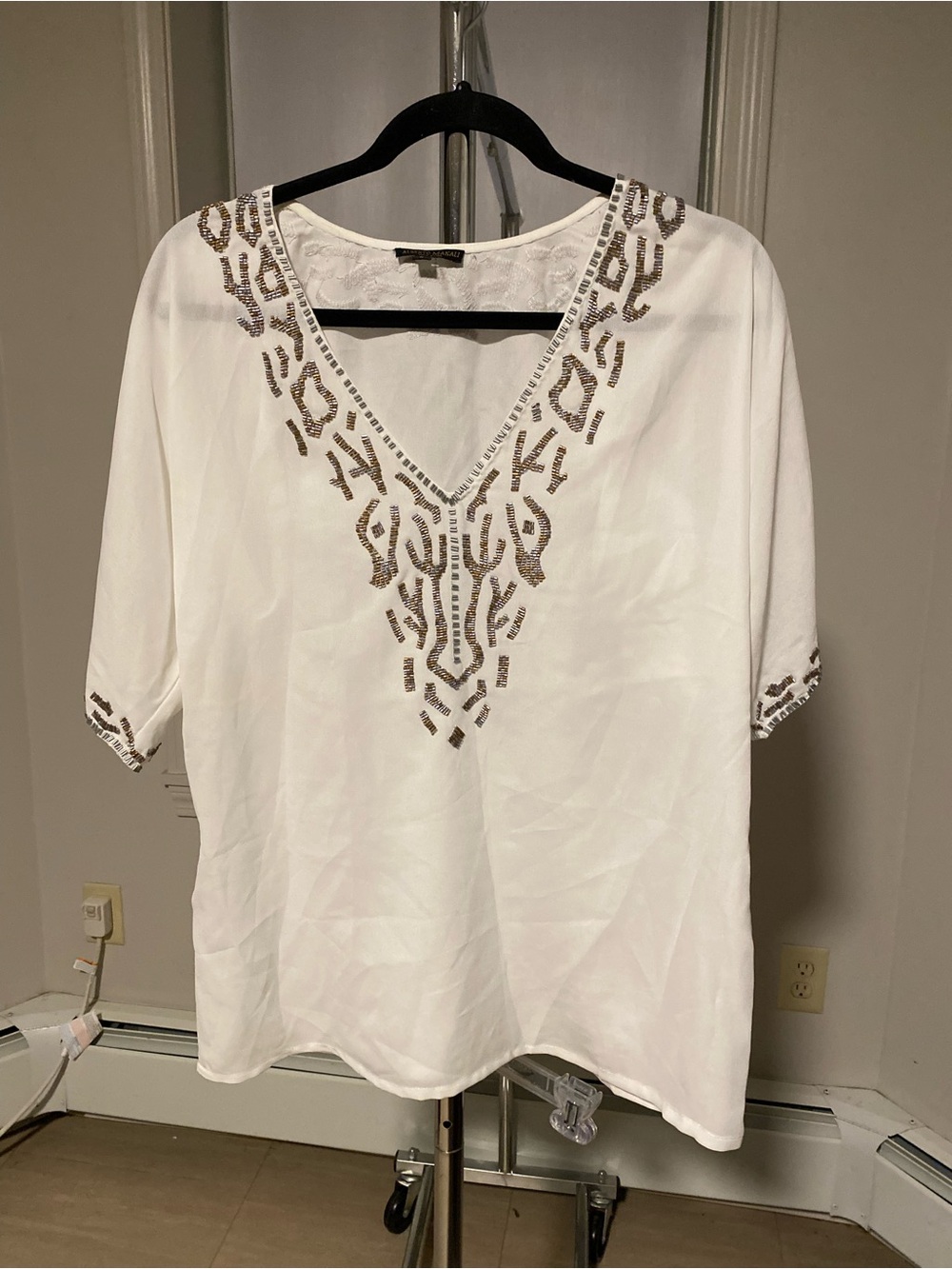 Alberto Makali White Tunic with Gold Beaded V-Neck